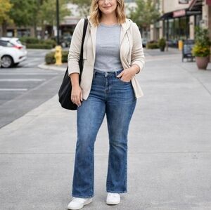 Levi Strauss Signature Mid-Rise Bootcut Jeans Women 14S Flattering Classic Denim